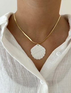 Shell on Snake Necklace